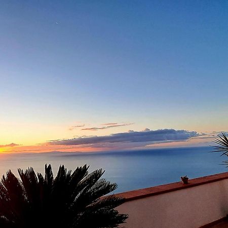 "Casalena" Villa A Furore Amalfi Coast Con Grande Terrazzo E Vista Sul Mare Exterior foto
