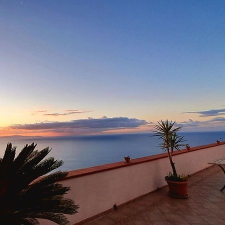 "Casalena" Villa A Furore Amalfi Coast Con Grande Terrazzo E Vista Sul Mare Exterior foto